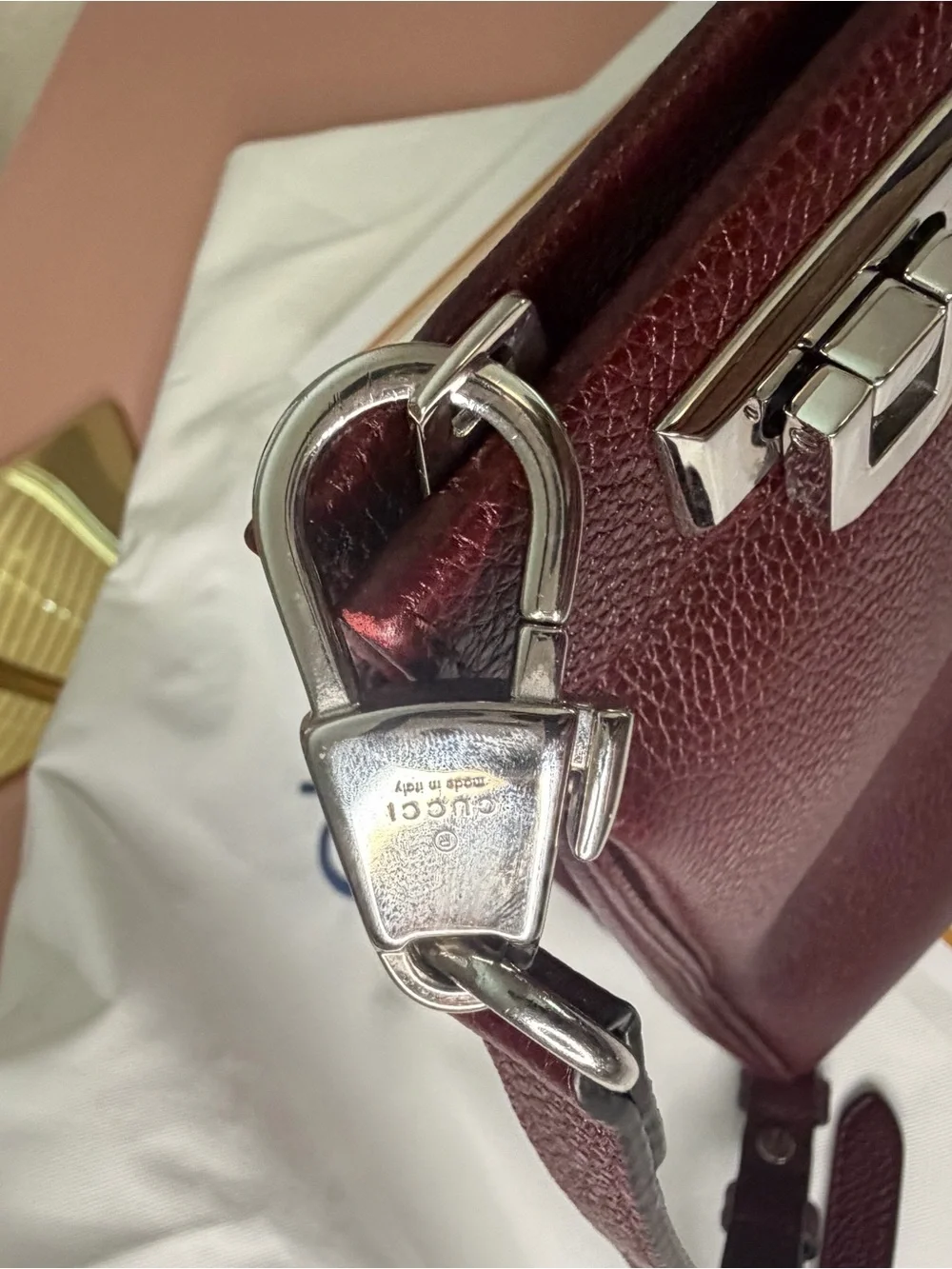 Gucci Zumi Grained Leather Medium Top Handle Shoulder Bag Burgundy Entrupy COA
